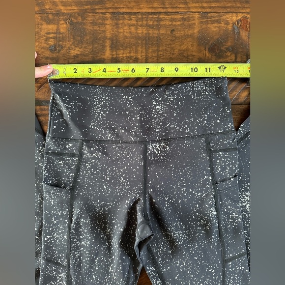 ZYIA Active Women's Black Reflective Pockets Tight Hi-Rise Leggings Size 4 - Picture 4 of 8